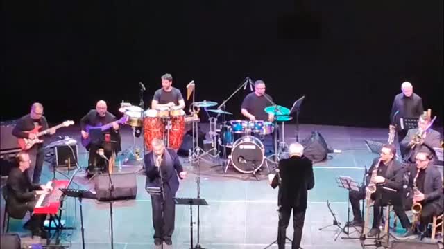 19.02.2026 🎶♥️🪘 JSO feat @saviovurchio @greg_rega_ @stefaniatesoro w/ @lpmusicofficial @meinlpercussion
.
.
.
.
#pinodaniele #percussion #music #orchestra #instagood